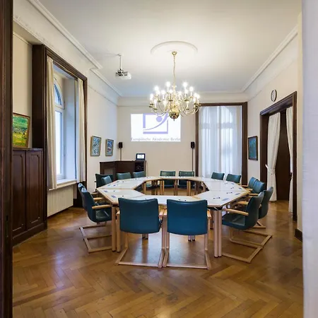 Otel Europaeische Akademie 3*