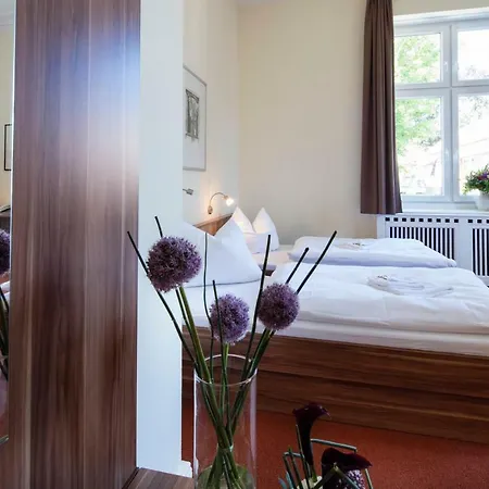 Europaeische Akademie 3* Berlín